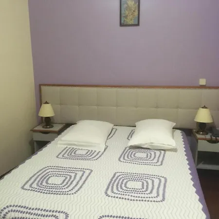 Hotel Hospedaria Florinda *